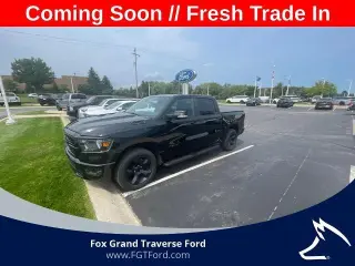 Ram 1500 2019 4x4 Big Horn 4dr Crew Cab con cabina de 5.6 pies de largo pickup