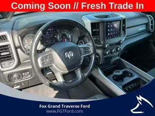 Ram 1500 2019 4x4 Big Horn 4dr Crew Cab con cabina de 5.6 pies de largo pickup