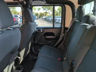 Jeep Gladiator 2021 4x4 Sport 4dr Cabina de Crew 5.0 ft. SB