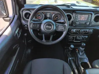 Jeep Gladiator 2021 4x4 Sport 4dr Cabina de Crew 5.0 ft. SB