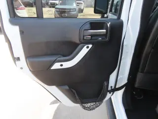 Jeep Wrangler Unlimited 2015 4x4 Sahara 4dr SUV