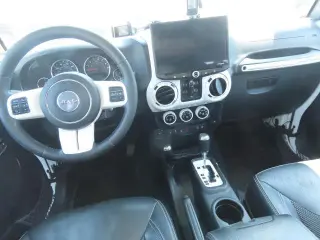 Jeep Wrangler Unlimited 2015 4x4 Sahara 4dr SUV