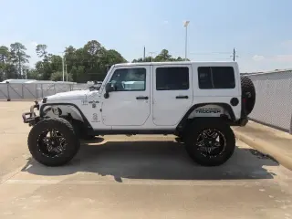 Jeep Wrangler Unlimited 2015 4x4 Sahara 4dr SUV