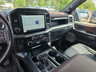 Ford F-150 2023 4x4 Lariat 4dr SuperCrew 5.5 ft. SB