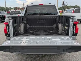 Ford F-150 Lightning 2023 AWD XLT 4dr SuperCrew 5.5 ft. SB