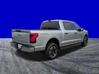 Ford F-150 Lightning 2023 AWD XLT 4dr SuperCrew 5.5 ft. SB