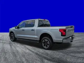 Ford F-150 Lightning 2023 AWD XLT 4dr SuperCrew 5.5 ft. SB