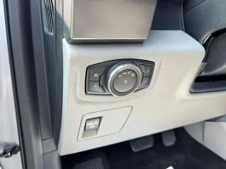 Ford F-150 2018 4x4 XLT 4dr SuperCrew 6.5 ft. SB