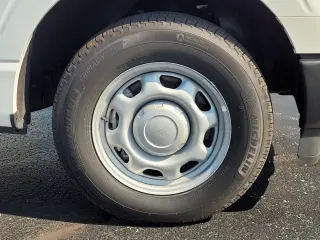 Ford F-150 2025 4x2 XL 4dr SuperCrew 5.5 ft SB