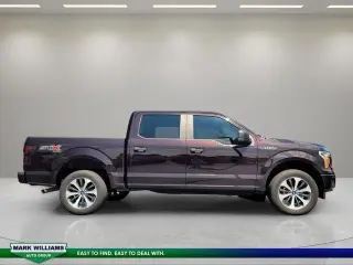 Ford F-150 2020 4x4 XL 4dr SuperCrew con cabina de 5,5 pies de largo.