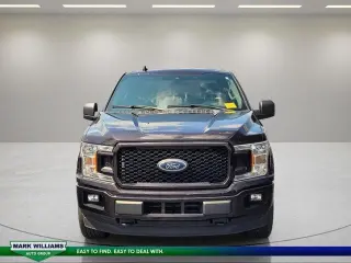 Ford F-150 2020 4x4 XL 4dr SuperCrew con cabina de 5,5 pies de largo.