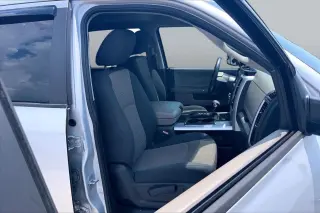 Ram 1500 2012 4x2 SLT 4dr Crew Cab 5.5 ft. SB Pickup