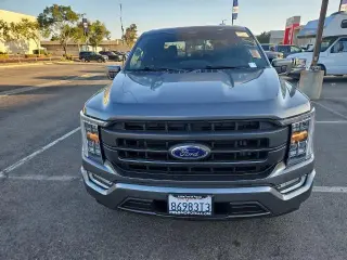 Fiesta de un Ford F-150 2023 4x2 Lariat 4dr SuperCrew 5.5 ft. SB
