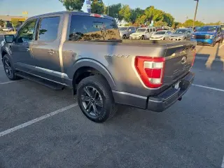 Fiesta de un Ford F-150 2023 4x2 Lariat 4dr SuperCrew 5.5 ft. SB