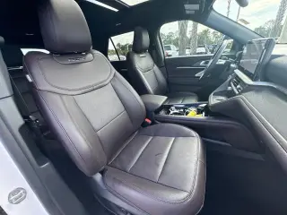 Ford Explorer 2025 Platinum 4dr SUV