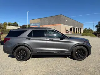 Explorador Ford 2023 ST-Line 4dr SUV