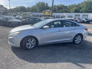 2011 Hyundai SONATA