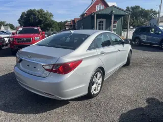 2011 Hyundai SONATA