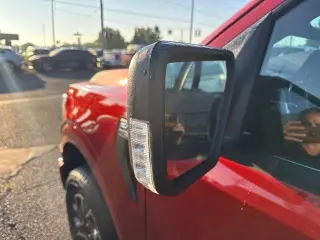 Ford F-150 2023 4x4 XLT 4dr SuperCrew con cabina de 5.5 m.