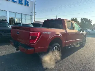 Ford F-150 2023 4x4 XLT 4dr SuperCrew con cabina de 5.5 m.