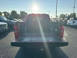 Ford F-150 2023 4x4 XLT 4dr SuperCrew con cabina de 5.5 m.