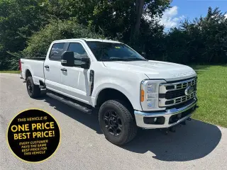 Ford F-250 Super Duty 2023 4x4 XL 4dr Cab de Trabajo de 6.8 pies de largo Pickup