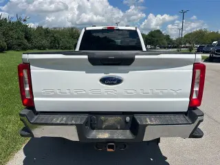 Ford F-250 Super Duty 2023 4x4 XL 4dr Cab de Trabajo de 6.8 pies de largo Pickup