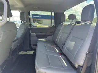 Ford F-250 Super Duty 2023 4x4 XL 4dr Cab de Trabajo de 6.8 pies de largo Pickup