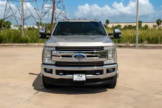 Ford F-350 Super Duty 2018 4x4 King Ranch 4dr Cab con 8 pies de largo pickup