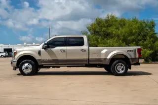 Ford F-350 Super Duty 2018 4x4 King Ranch 4dr Cab con 8 pies de largo pickup