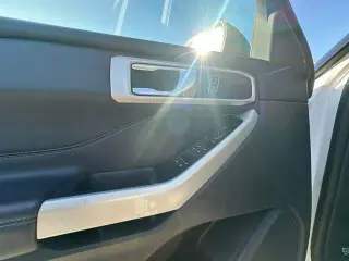 Explorador Ford 2023 XLT 4dr SUV