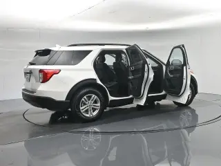 Explorador Ford 2023 XLT 4dr SUV