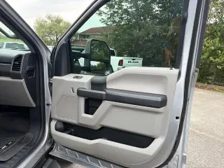 Ford F-350 Super Duty 2021 4x4 XL 4dr Cab de 6.8 pies de largo, suspensión trasera recta Pickup