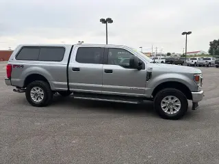 Ford F-350 Super Duty 2021 4x4 XL 4dr Cab de 6.8 pies de largo, suspensión trasera recta Pickup