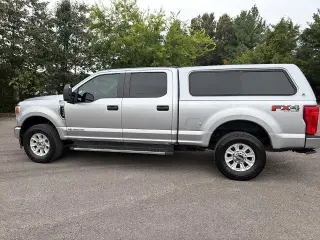 Ford F-350 Super Duty 2021 4x4 XL 4dr Cab de 6.8 pies de largo, suspensión trasera recta Pickup