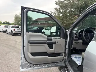 Ford F-350 Super Duty 2021 4x4 XL 4dr Cab de 6.8 pies de largo, suspensión trasera recta Pickup
