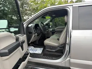 Ford F-350 Super Duty 2021 4x4 XL 4dr Cab de 6.8 pies de largo, suspensión trasera recta Pickup