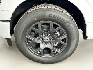 Ford F-150 2026 4x2 STX 4dr SuperCrew 5.5 ft. SB