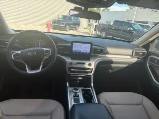 Ford Explorer 2023 XLT 4dr SUV