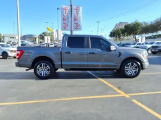 Ford F-150 2022 4x2 XL 4dr SuperCrew 5.5 ft. SB