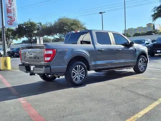 Ford F-150 2022 4x2 XL 4dr SuperCrew 5.5 ft. SB