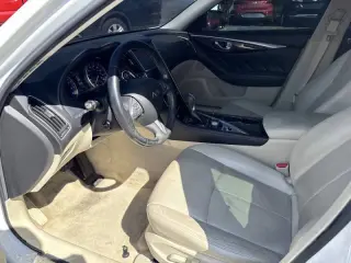 Infiniti Q50 del 2015