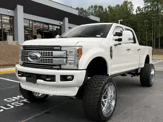 Ford F-250 Super Duty 2018 4x4 Platinum 4dr Crew Cab Pickup de 8 pies de largo