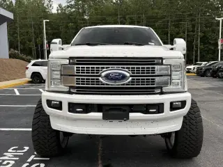 Ford F-250 Super Duty 2018 4x4 Platinum 4dr Crew Cab Pickup de 8 pies de largo