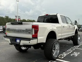 Ford F-250 Super Duty 2018 4x4 Platinum 4dr Crew Cab Pickup de 8 pies de largo