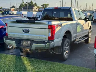 Ford F-250 Super Duty 2017 4x4 Lariat 4dr Crew Cab 6.8 ft. SB Pickup