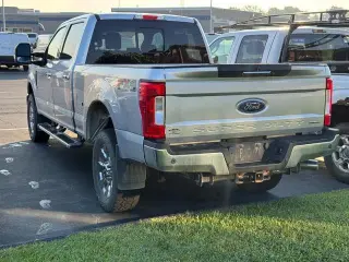 Ford F-250 Super Duty 2017 4x4 Lariat 4dr Crew Cab 6.8 ft. SB Pickup