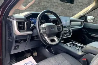 Ford Expedition 2023 4x4 XLT 4dr SUV