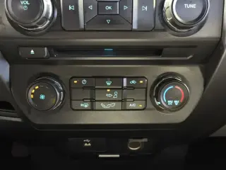 Ford F-150 2016 4x2 XLT 4dr SuperCrew 5.5 ft. SB