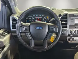 Ford F-150 2016 4x2 XLT 4dr SuperCrew 5.5 ft. SB